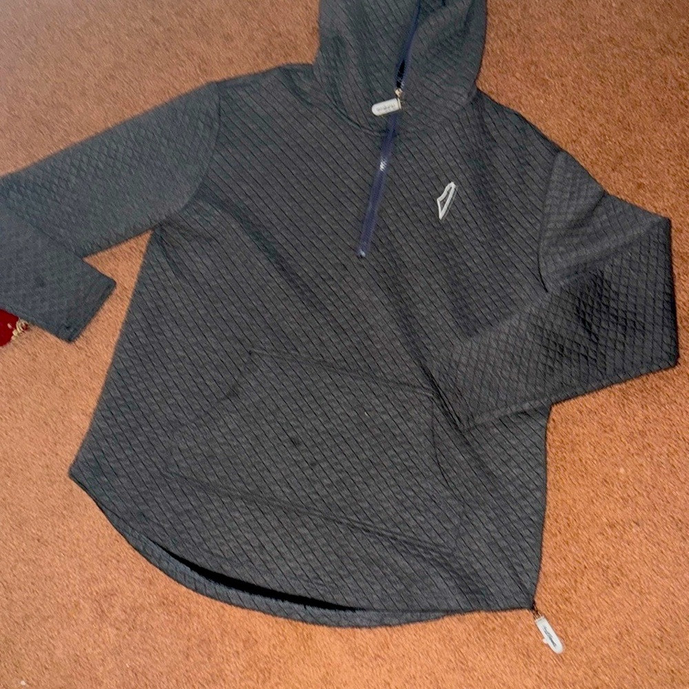 PALIROOTS🩷🌸🌷🌹🩵Gray kick back  quilted sweatshirt with Hood that zips ON THE SIDE